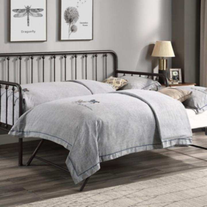 Bronze Spindleback Metal Trundle Daybed