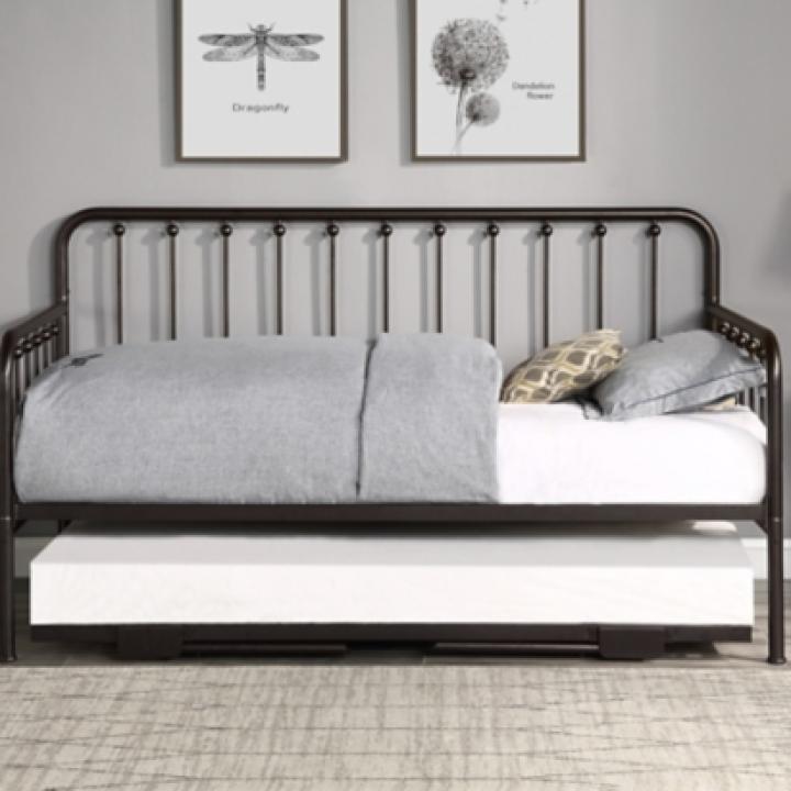 Bronze Spindleback Metal Trundle Daybed
