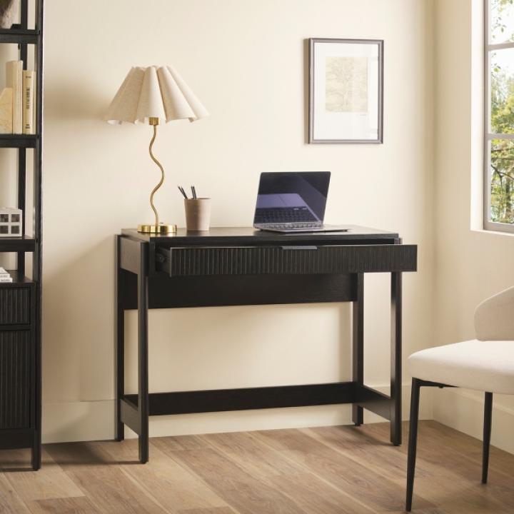 Black Modern 1-Drawer Reeded Desk