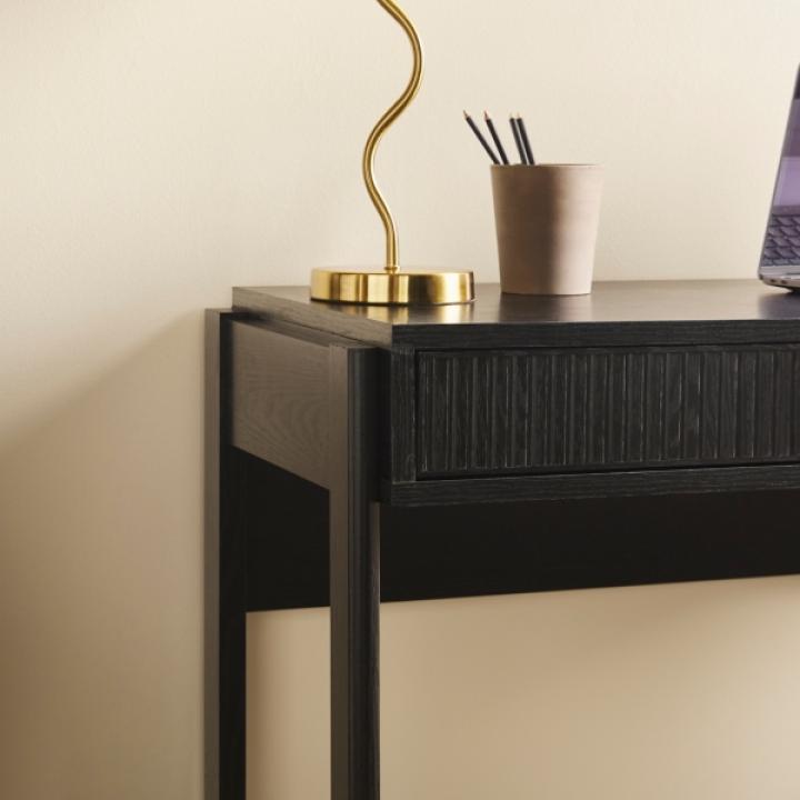 Black Modern 1-Drawer Reeded Desk