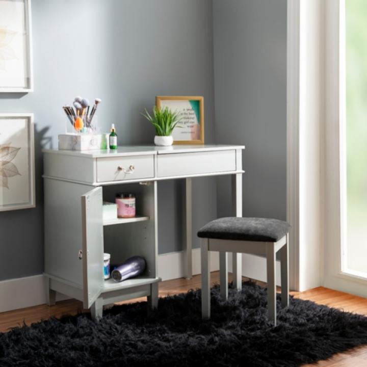 Silver Lattice Ella 2-pc. Vanity Set