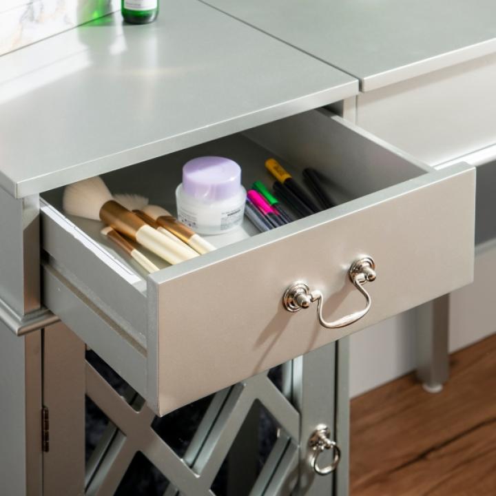 Silver Lattice Ella 2-pc. Vanity Set