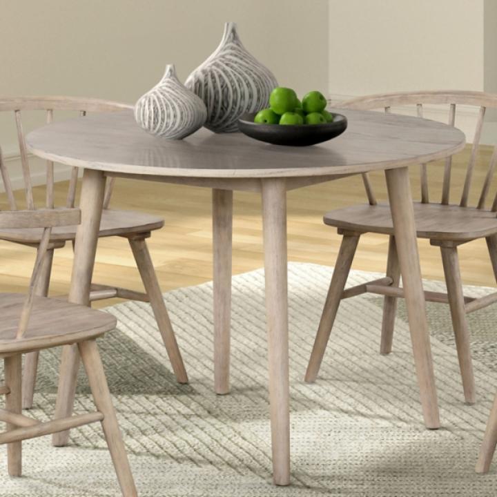 Natural Oak Round Veneten Dining Table